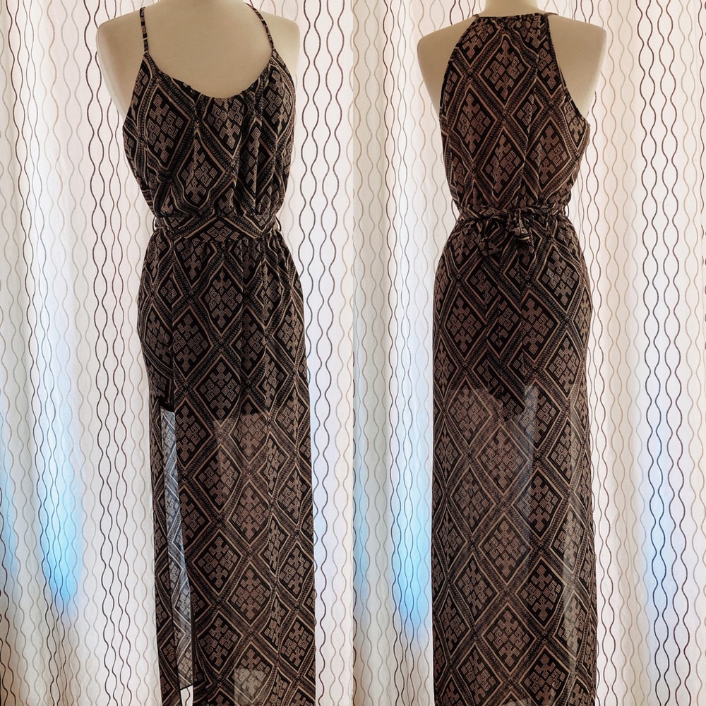 Long maxi dress with leg slit